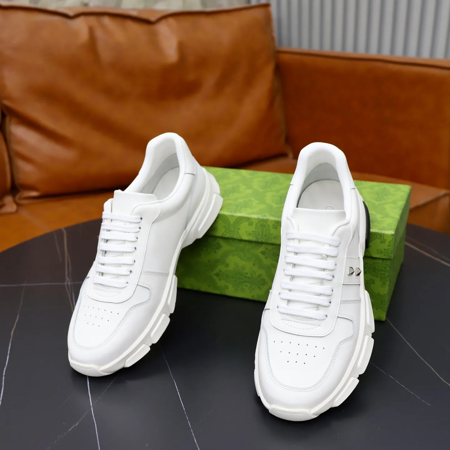 Ex-factory price: 540💰💰🙅‍♂️🙅‍♂️🙅‍♂️ Brand: GUCCI Standard code: 38-44 (45 customized) Grade: Same as the official website Material: Cowhide stitching Comfortable and breathable sheepskin lining Lightweight and wear-resistant sports outsole Style category: Men's fashionable casual shoes Running sports shoes Distinguished luxury brand elements Top luxury color: actual picture color